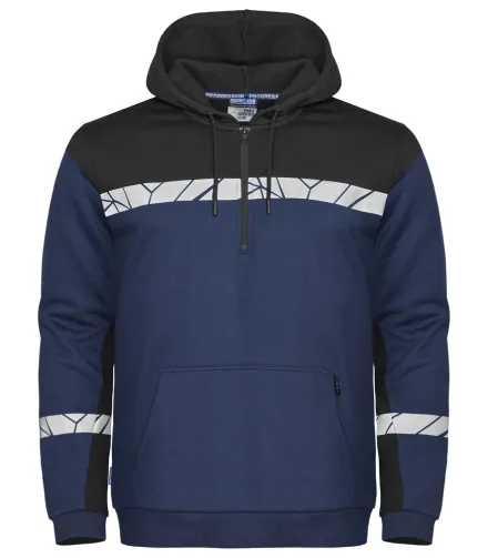 Felpa alta visibilità cappuccio mezza zip EN 17353 ProJob 7104 — Felpa alta visibilità con cappuccio e mezza zip in cotone orgnaico e poliestere riciclato. Interno spazzolato. Tasca marsupio con una tasca di sicurezza extra con zip. Cappuccio con coulisse. Nastrino a contrasto sul collo. Fondo e polsini a costina 2x2. Tasca porta-chip nella cucitura interna sinis
